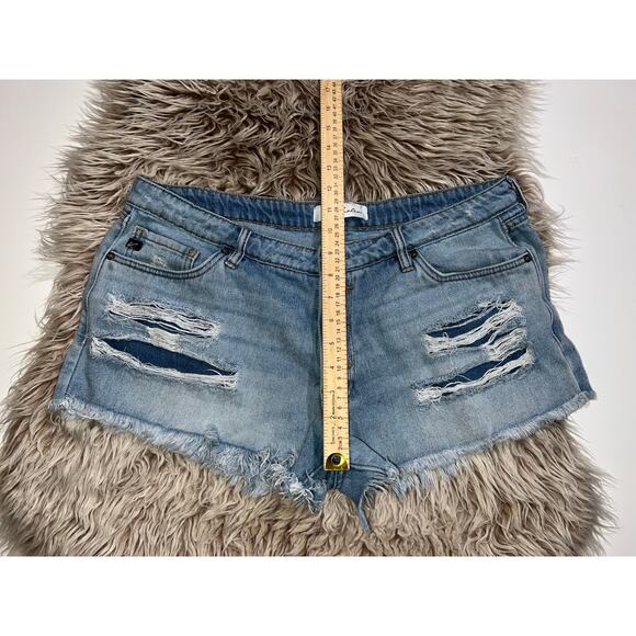 Kancan women’s button zipper distressed blue jeans shorts - Picture 4 of 9